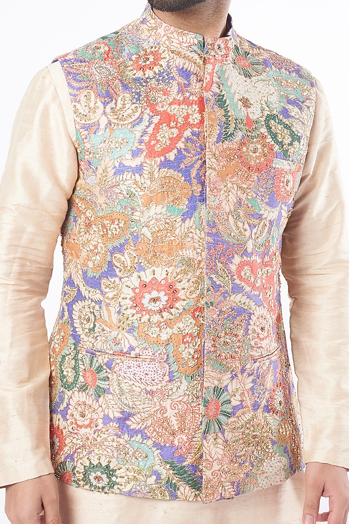 Beige Kurta Set With Bundi Jacket by Aisha Rao Men at Pernia's Pop Up Shop