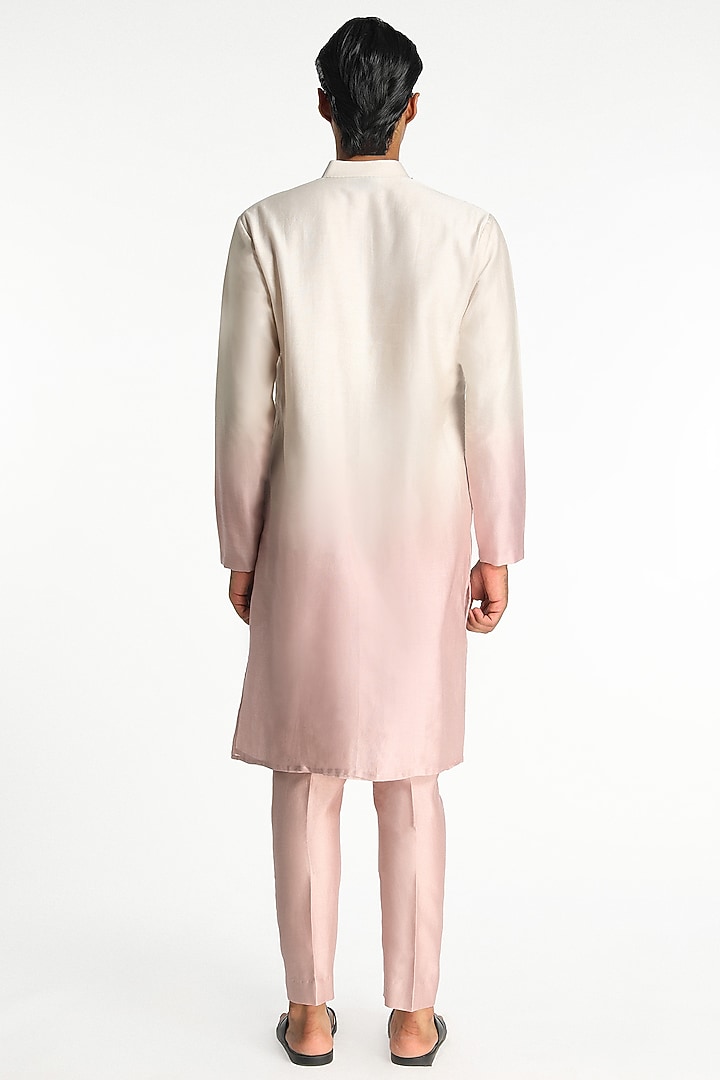 Ivory & Pink Chanderi Silk Embellished Ombre Kurta Set by Aisha Rao Men at Pernia's Pop Up Shop