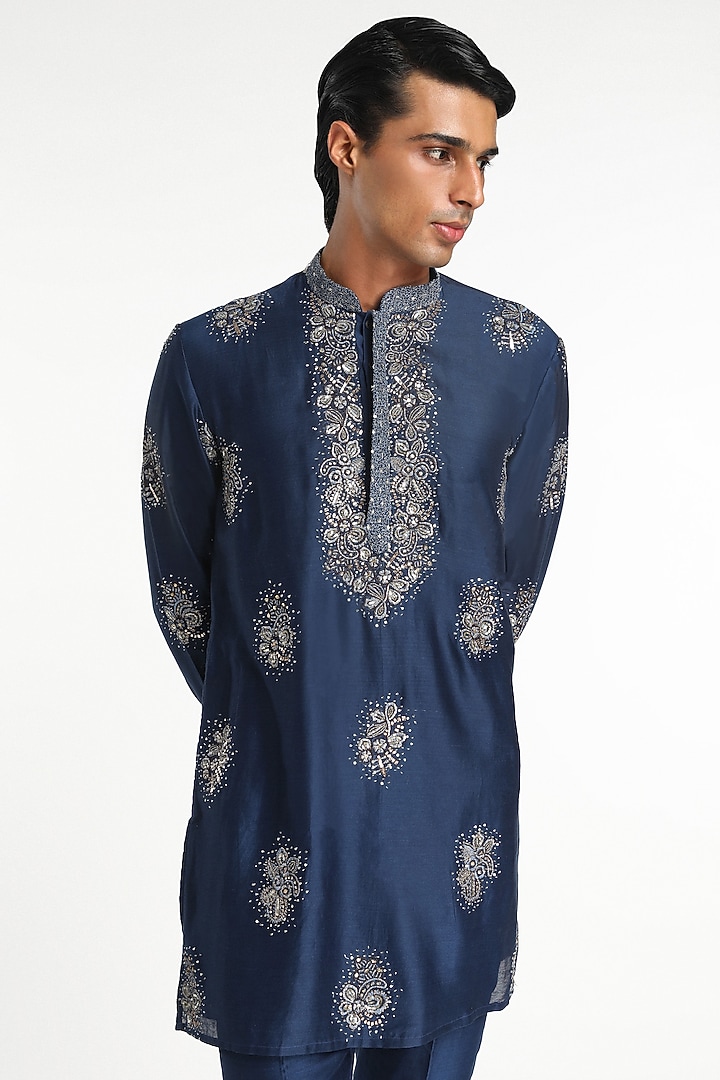 Navy Blue Chanderi Silk Embellished Kurta Set by Aisha Rao Men at Pernia's Pop Up Shop