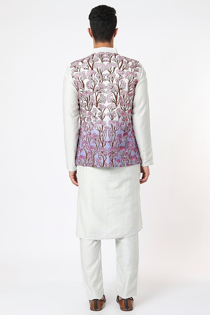 Ivory Raw Silk Applique Embellished Bundi Jacket Set by Aisha Rao Men at Pernia's Pop Up Shop