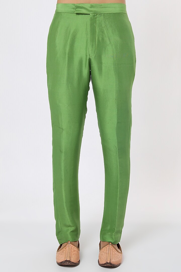 Green Raw Silk Embellished Bundi Jacket Set by Aisha Rao Men at Pernia's Pop Up Shop