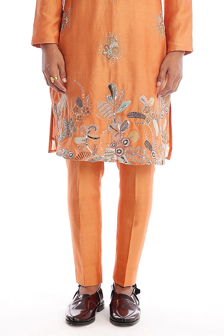 Persian Orange Chanderi Silk Applique Embellished Kurta Set by Aisha Rao Men at Pernia's Pop Up Shop