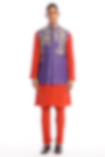 Violet Raw Silk Applique Embellished Bundi Jacket Set by Aisha Rao Men