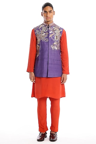 Violet Raw Silk Applique Embellished Bundi Jacket Set by Aisha Rao Men