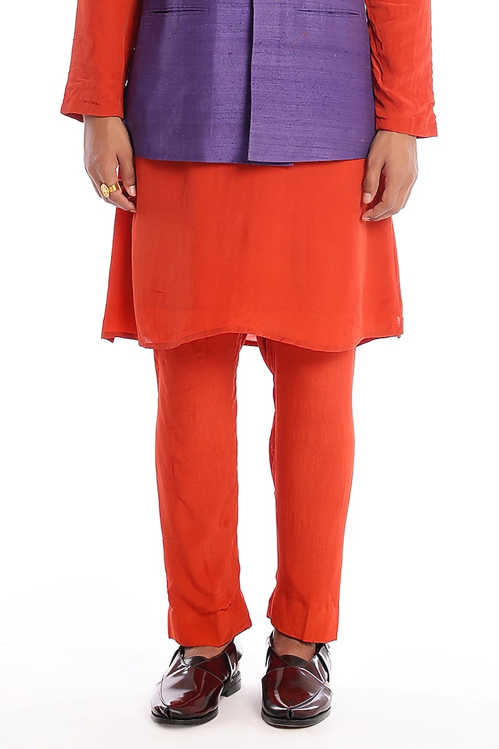 Violet Raw Silk Applique Embellished Bundi Jacket Set by Aisha Rao Men at Pernia's Pop Up Shop