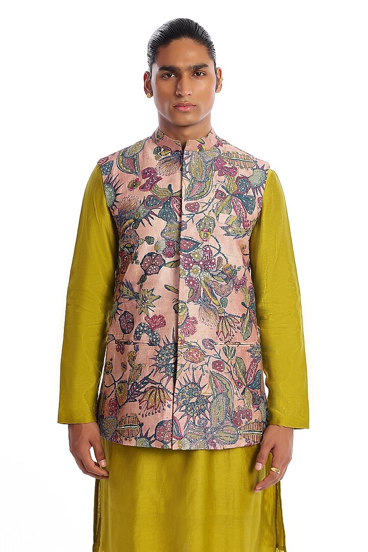 Tuscany Pink Kora Dupion Printed & Embellished Bundi Jacket Set by Aisha Rao Men at Pernia's Pop Up Shop