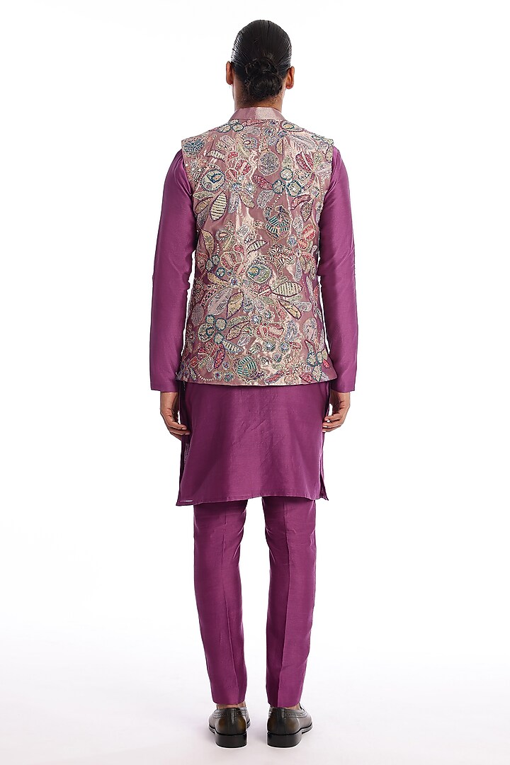 Byzantium Tissue Applique Embellished Bundi Jacket Set by Aisha Rao Men at Pernia's Pop Up Shop