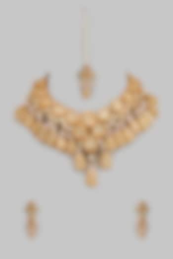 Gold Finish Kundan Polki & Golden Stone Choker Necklace Set by Aitihya