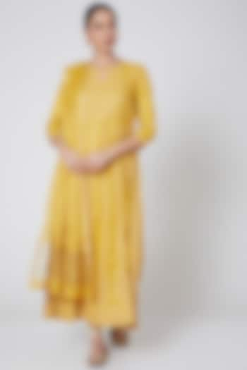 Yellow Embroidered Anarkali Set by Anshikaa Jain at Pernia's Pop Up Shop