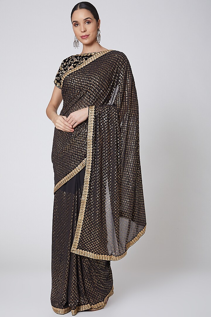 Black Embroidered Saree Set by Anshikaa Jain