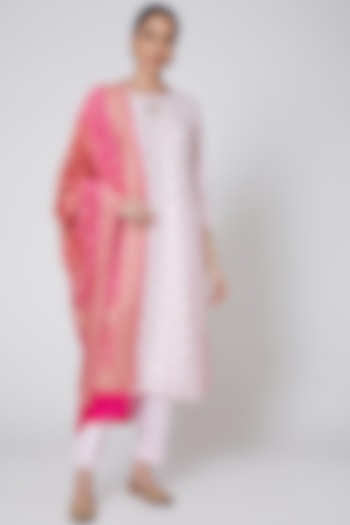 Blush Pink & Hot Pink Embroidered Kurta Set by Anshikaa Jain