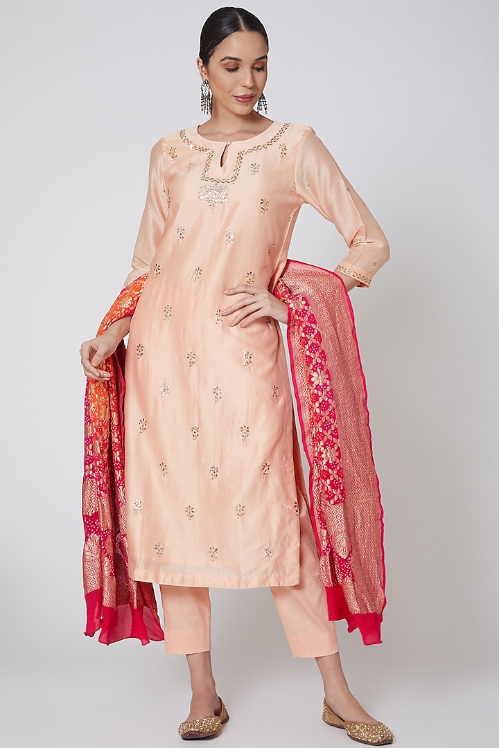 Peach Embroidered Kurta Set by Anshikaa Jain