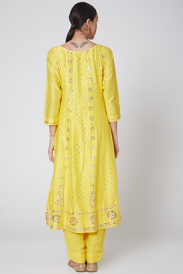 Yellow Embroidered Wedding Anarkali Set by Anshikaa Jain at Pernia's Pop Up Shop