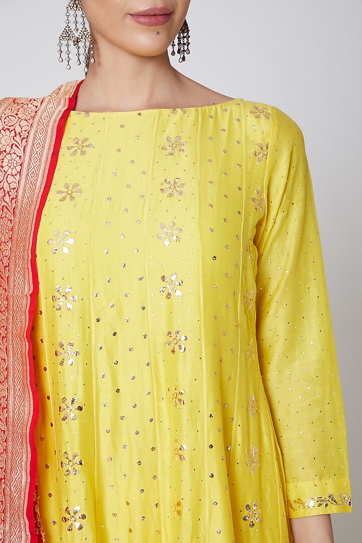 Yellow Embroidered Wedding Anarkali Set by Anshikaa Jain at Pernia's Pop Up Shop