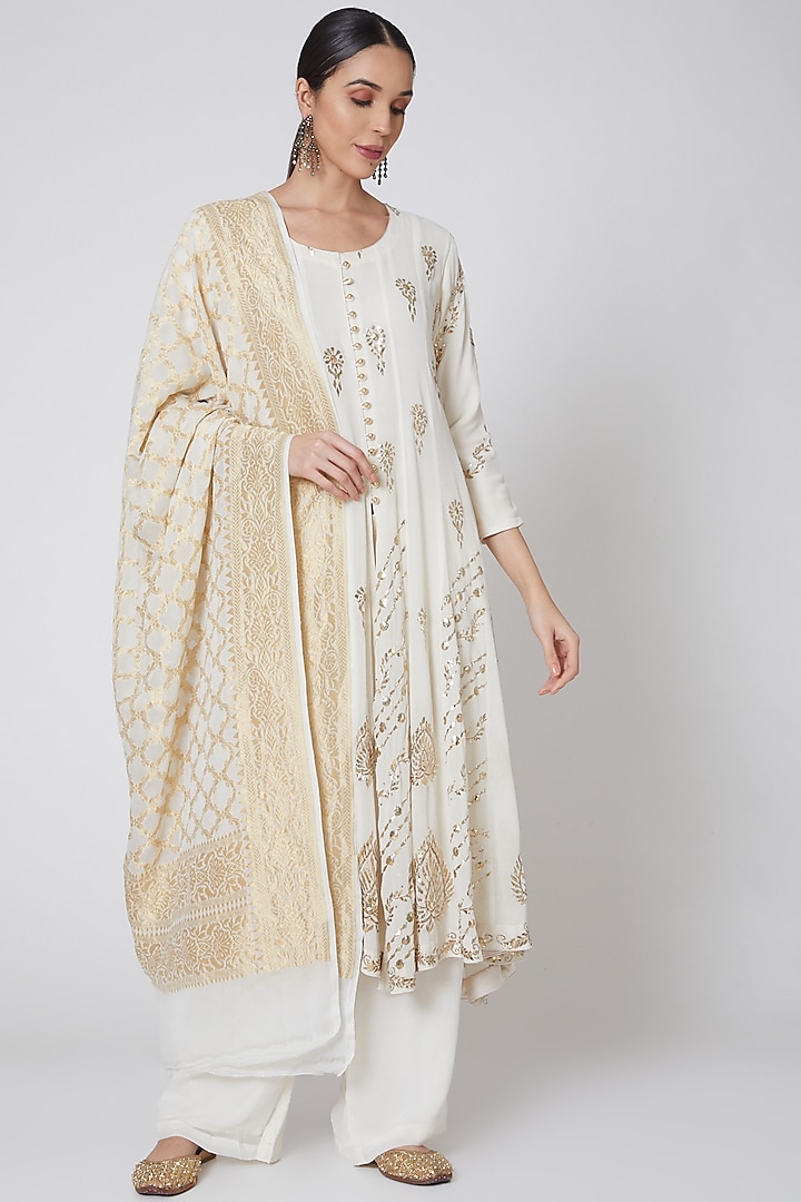 White Embroidered Anarkali Set by Anshikaa Jain