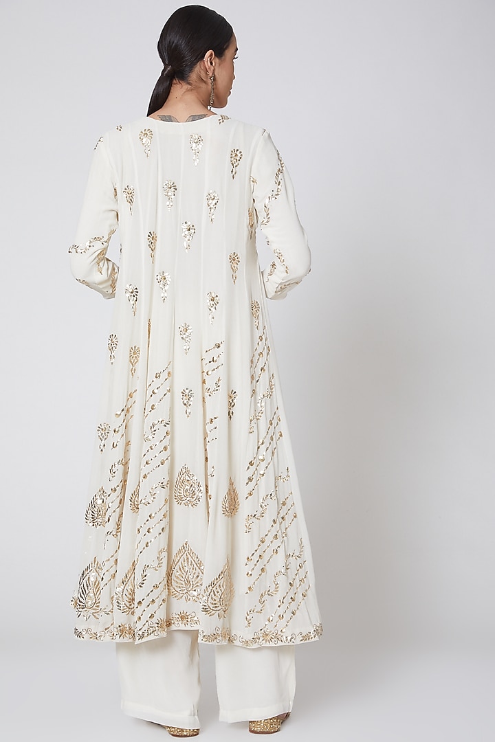 White Embroidered Bridal Anarkali Set by Anshikaa Jain at Pernia's Pop Up Shop