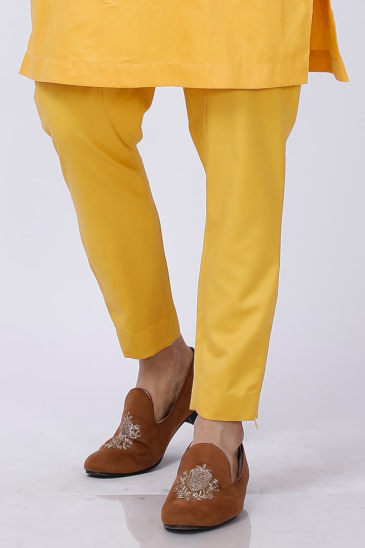 Yellow Suiting Zardosi Embroidery Bundi Jacket Set by AJAY KMR at Pernia's Pop Up Shop