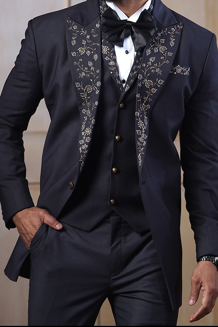Grey Hand Embroidered Tuxedo Set by AJAY KMR at Pernia's Pop Up Shop