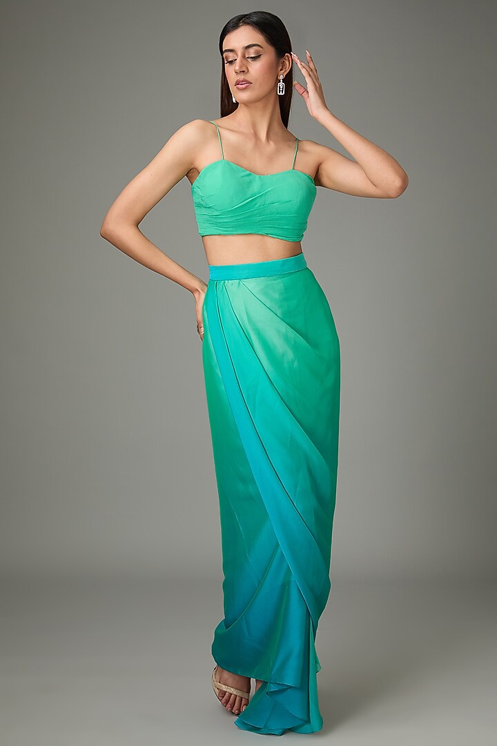 Green Tulle Embroidered Cape Set by Anjali Kanwar at Pernia's Pop Up Shop