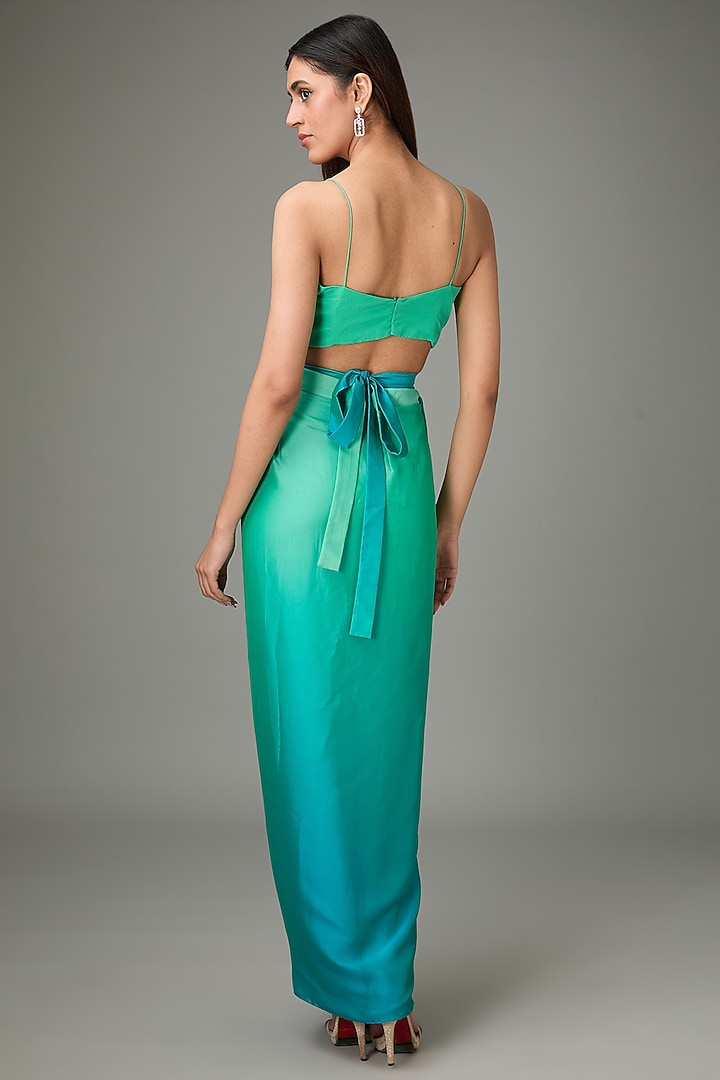 Green Tulle Embroidered Cape Set by Anjali Kanwar at Pernia's Pop Up Shop