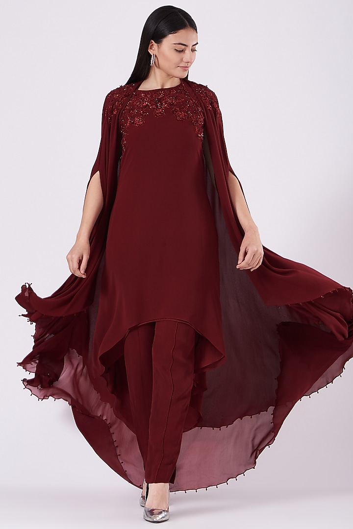 Maroon Zardosi Embroidered Kurta Set With Cape by Anjali Kanwar at Pernia's Pop Up Shop
