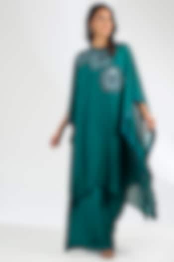 Emerald Green Viscose Georgette Hand Embroidered Cape Set by Anjali Kanwar at Pernia's Pop Up Shop