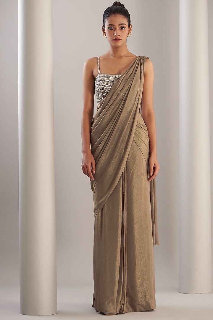 Gold Shimmer Georgette Reception Saree Set by Anjali Kanwar at Pernia's Pop Up Shop