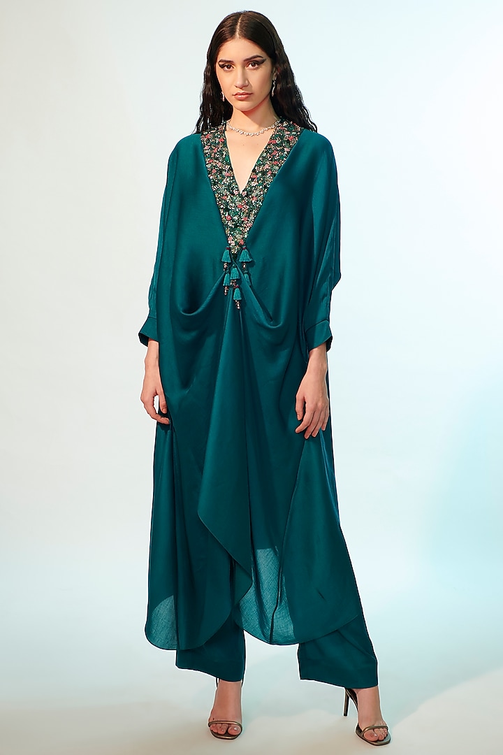 Emerald Green Viscose Satin Embroidered Tunic Set by Anjali Kanwar at Pernia's Pop Up Shop