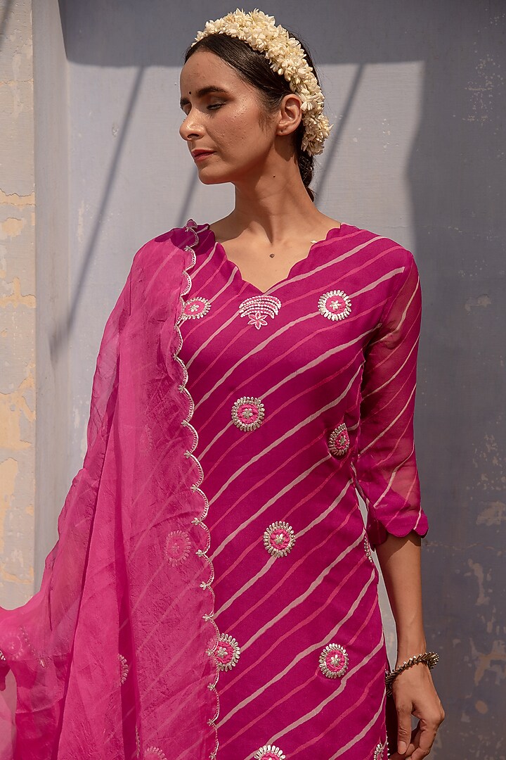 Purple Georgette Machine Embroidered Leheriya Kurta Set by Apeksha Jain Label at Pernia's Pop Up Shop
