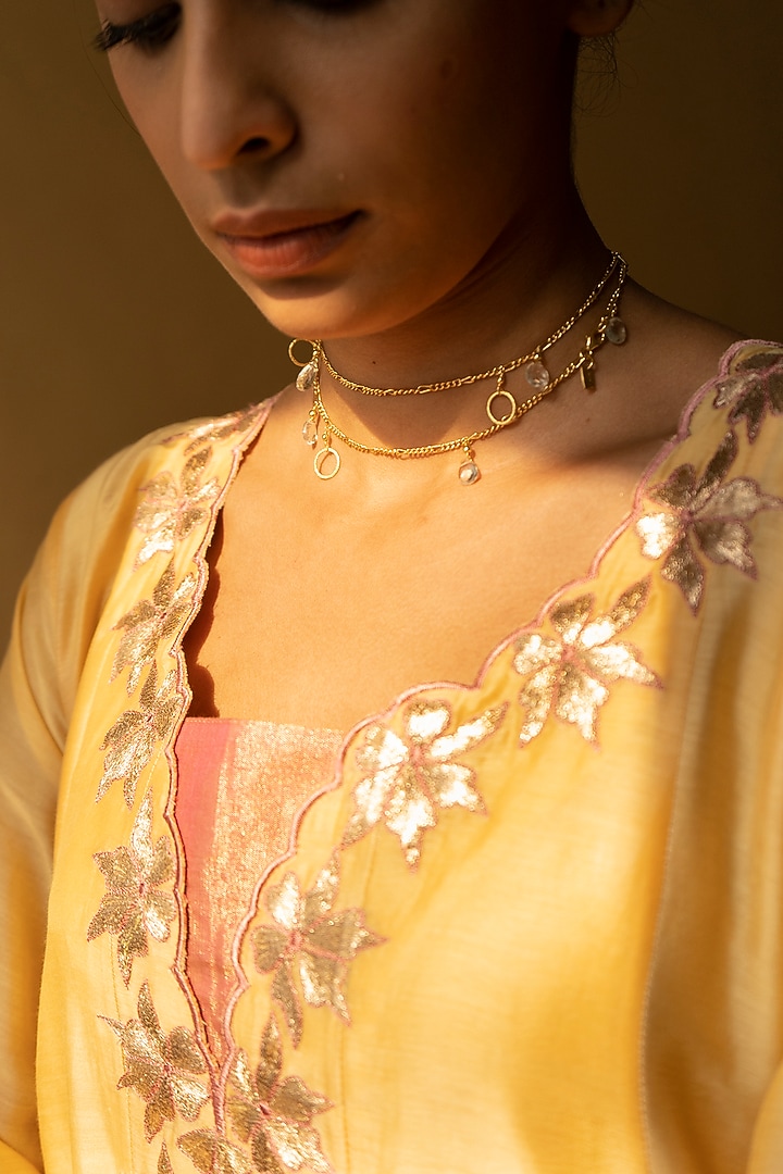 Yellow & Pink Cotton Silk Kalabattu Embroidered Kurta Set by Apeksha Jain Label at Pernia's Pop Up Shop