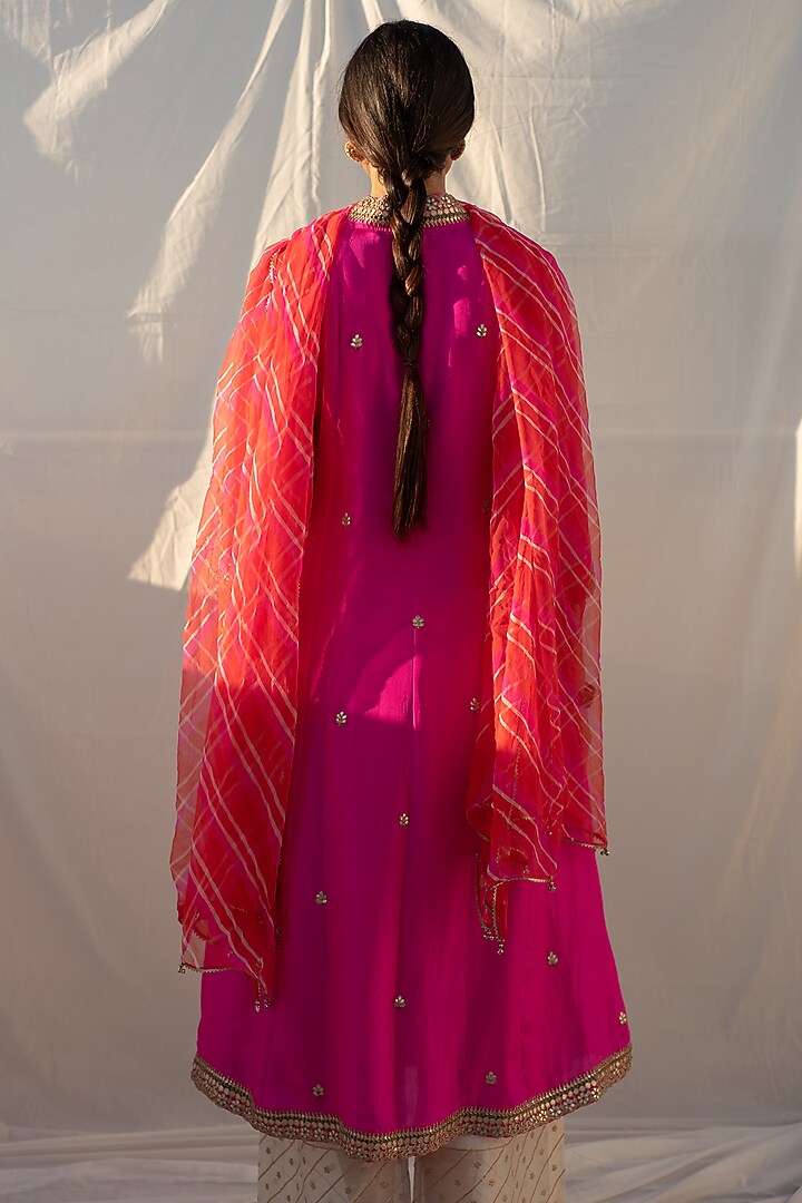 Magenta Silk Marori Embroidered Kurta Set by Apeksha Jain Label at Pernia's Pop Up Shop