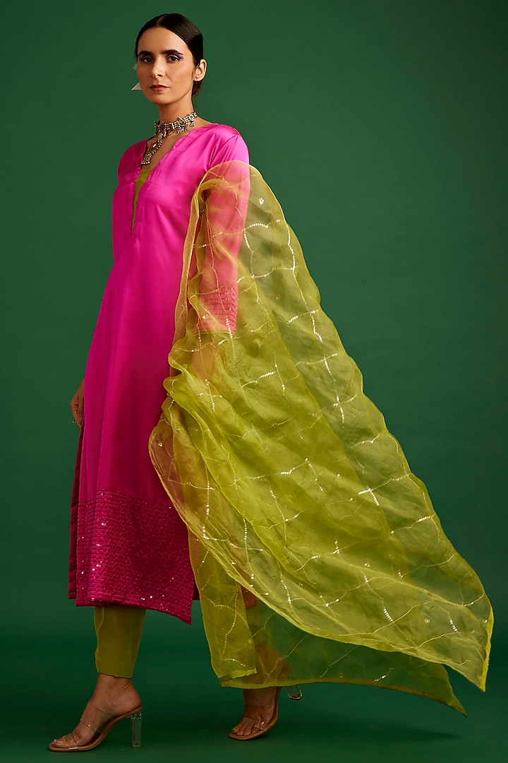 Rani Pink Silk Satin Sequins Kurta Set by Apeksha Jain Label at Pernia's Pop Up Shop