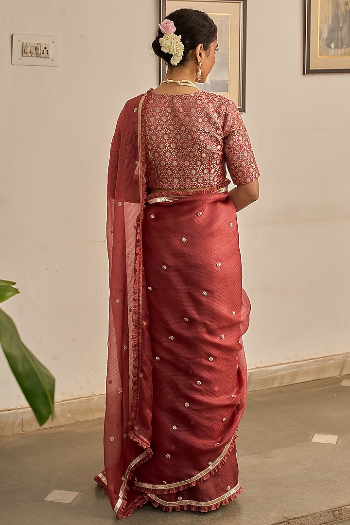 Carrot Pink Kota Silk Gota Lace Hand Embroidered Party Wear Saree Set by Apeksha Jain Label at Pernia's Pop Up Shop
