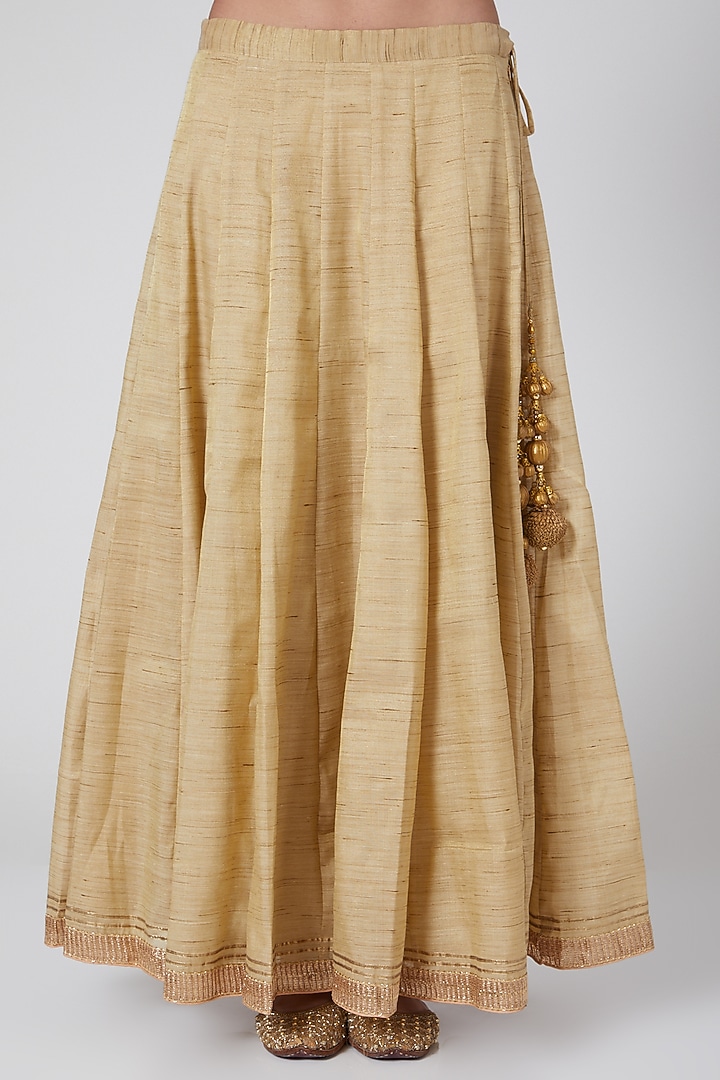 Peach Embroidered Wedding Lehenga Set by Anjali Jain at Pernia's Pop Up Shop