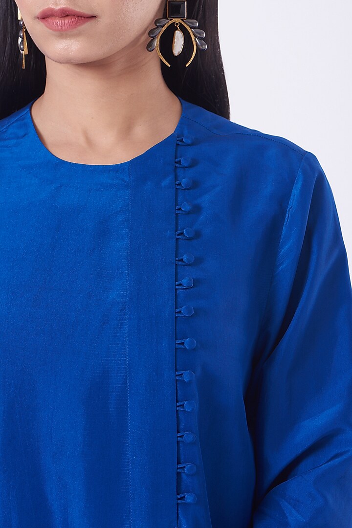 Cobalt Blue Silk Habutai Wrapped Kurta by Rishta by Arjun Saluja at Pernia's Pop Up Shop