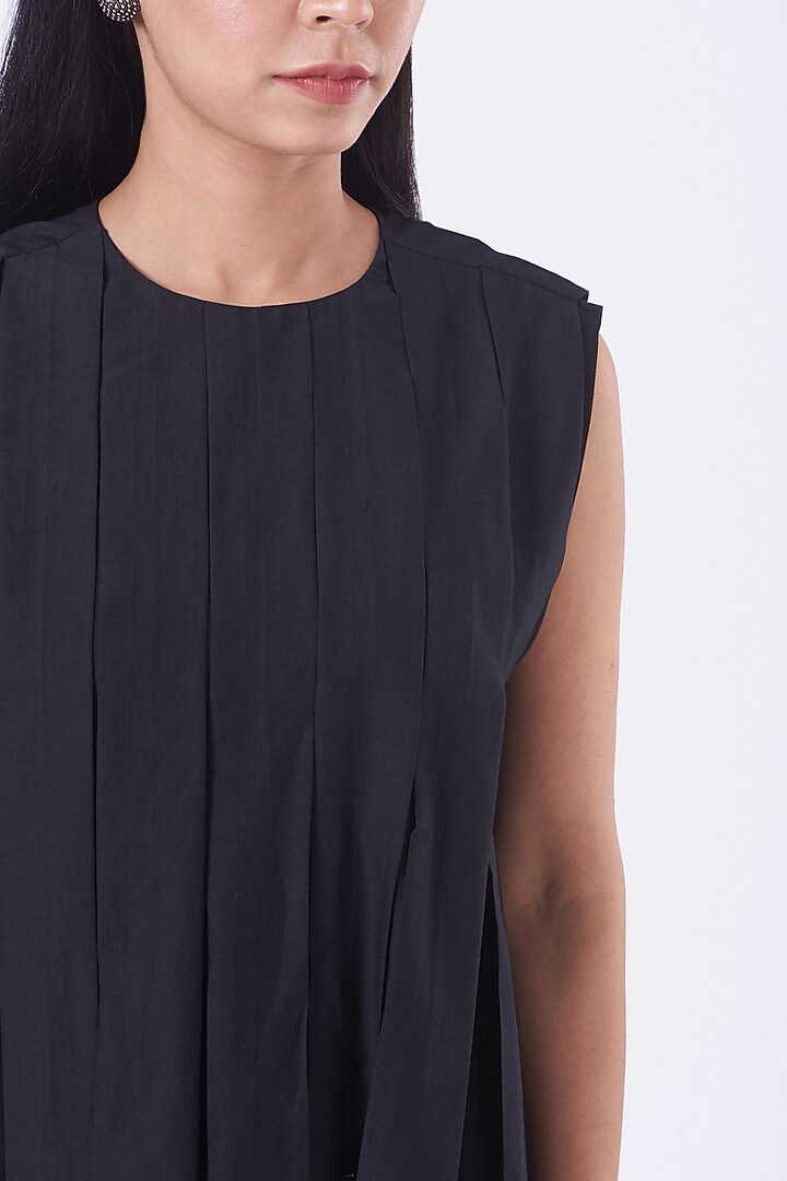 Black Cotton Silk Pleated Vacation Dress by Rishta by Arjun Saluja at Pernia's Pop Up Shop