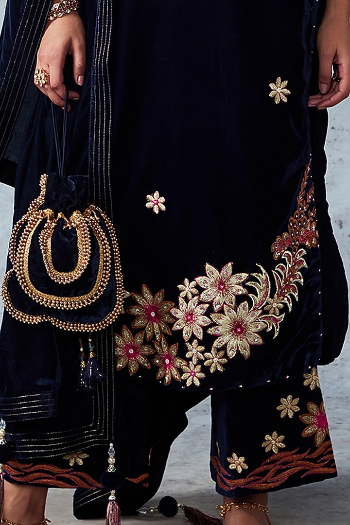 Dark Navy Blue Embroidered Kurta Set by Ajiesh Oberoi at Pernia's Pop Up Shop