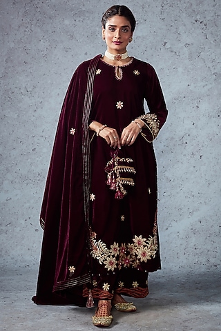 Wine Embroidered Kurta Set by Ajiesh Oberoi