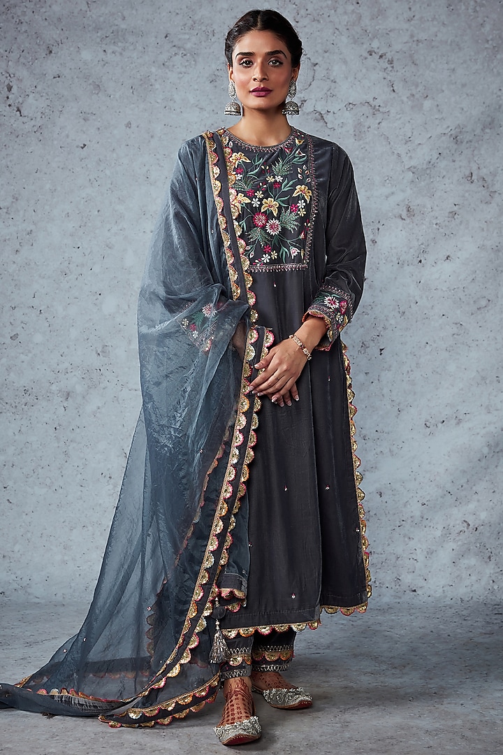 Napoleon Grey Embroidered Kurta Set by Ajiesh Oberoi