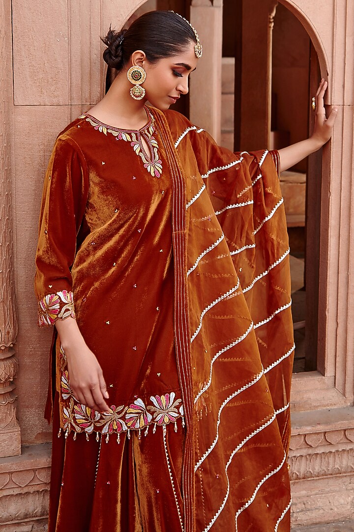 Honey Gold Velvet & Organza Gharara Set by Ajiesh Oberoi at Pernia's Pop Up Shop