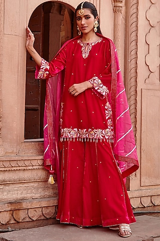 Rani Pink Velvet & Organza Gharara Set by Ajiesh Oberoi