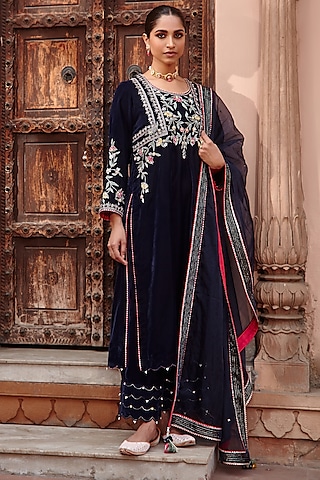 Navy Blue Embellished Kurta Set by Ajiesh Oberoi