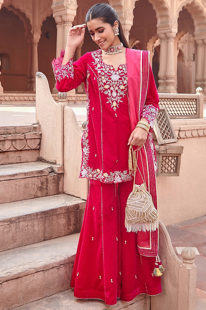 Rani Pink Silk & Organza Gharara Set by Ajiesh Oberoi at Pernia's Pop Up Shop