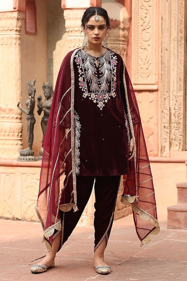 Wine Velvet Gota Lace Embroidered Kurta Set by Ajiesh Oberoi at Pernia's Pop Up Shop