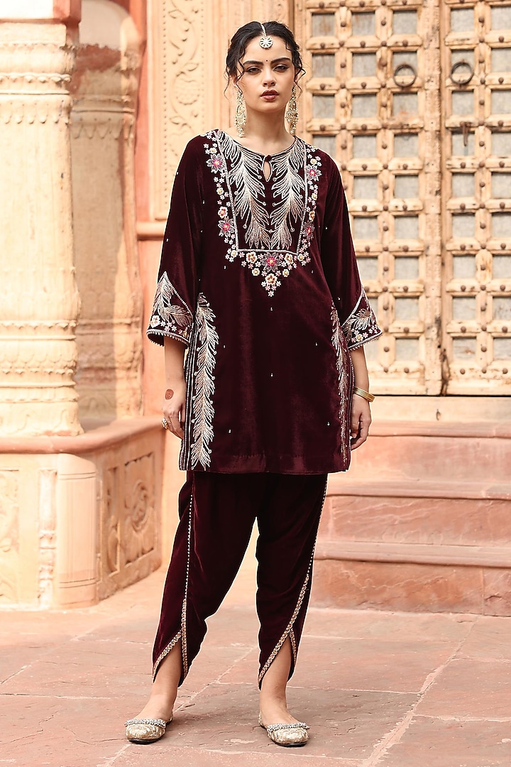 Wine Velvet Gota Lace Embroidered Kurta Set by Ajiesh Oberoi at Pernia's Pop Up Shop