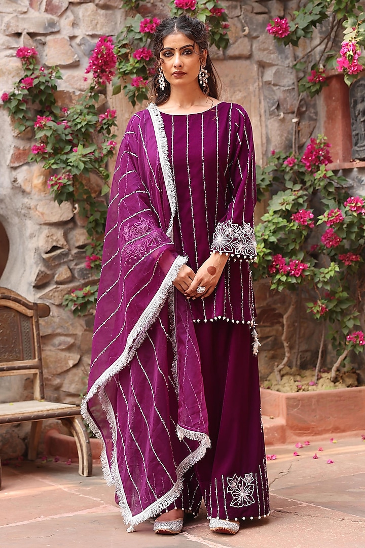 Purple Velvet Gota Embroidered Straight Kurta Set by Ajiesh Oberoi at Pernia's Pop Up Shop