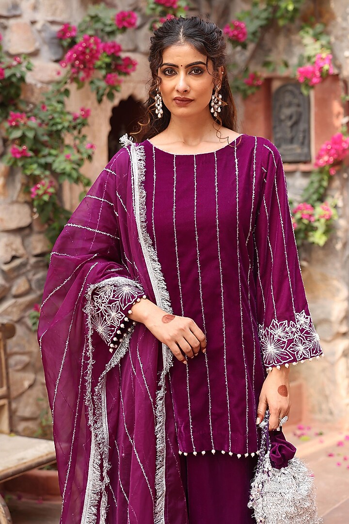 Purple Velvet Gota Embroidered Straight Kurta Set by Ajiesh Oberoi at Pernia's Pop Up Shop