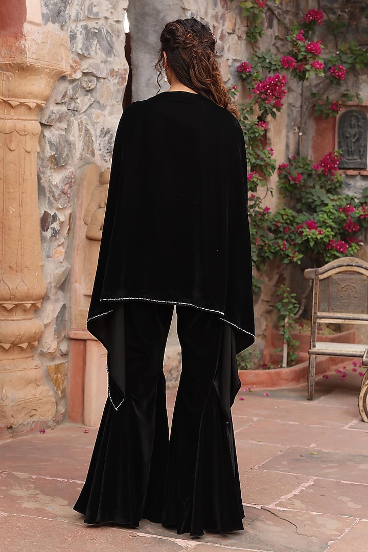 Black Velvet Embroidered Cape Set by Ajiesh Oberoi at Pernia's Pop Up Shop