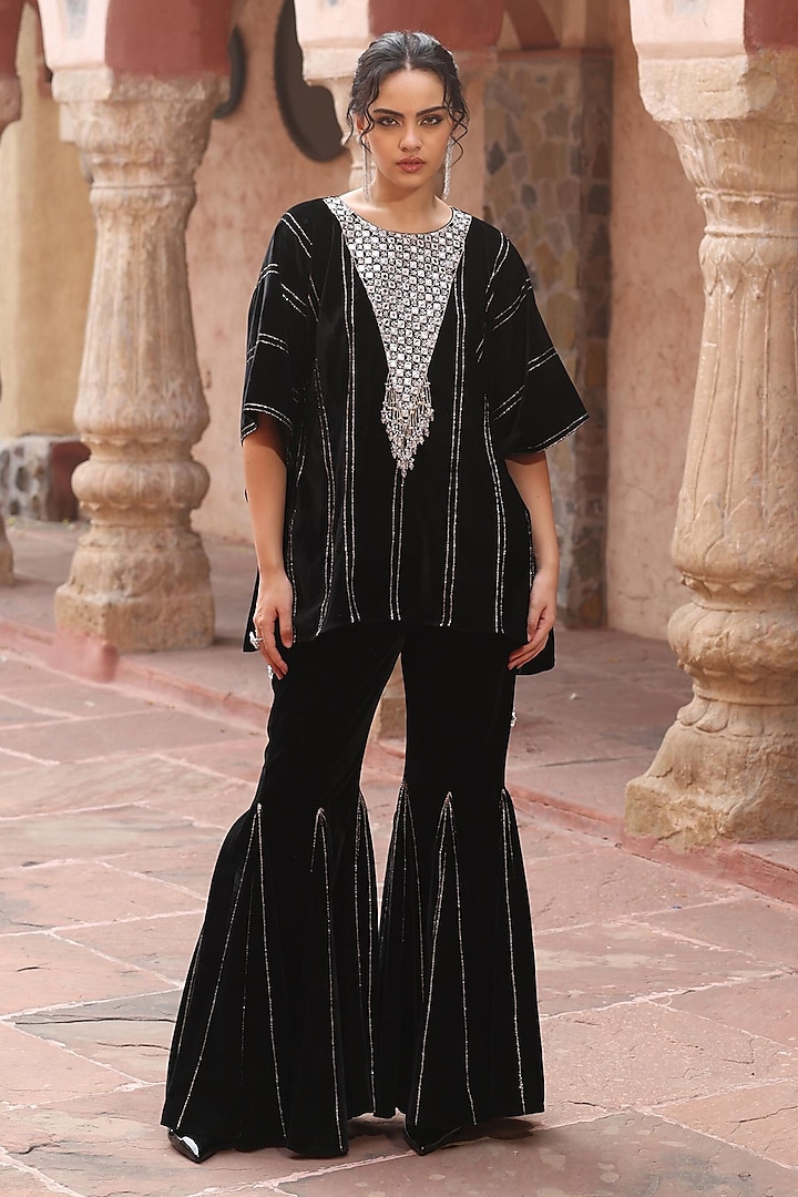 Black Velvet Kaftan Set by Ajiesh Oberoi at Pernia's Pop Up Shop