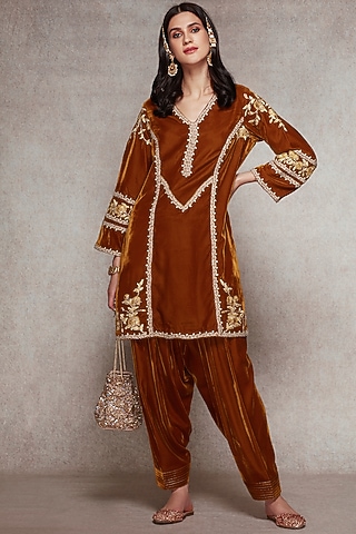 Honey Gold Embroidered Kurta Set by Ajiesh Oberoi